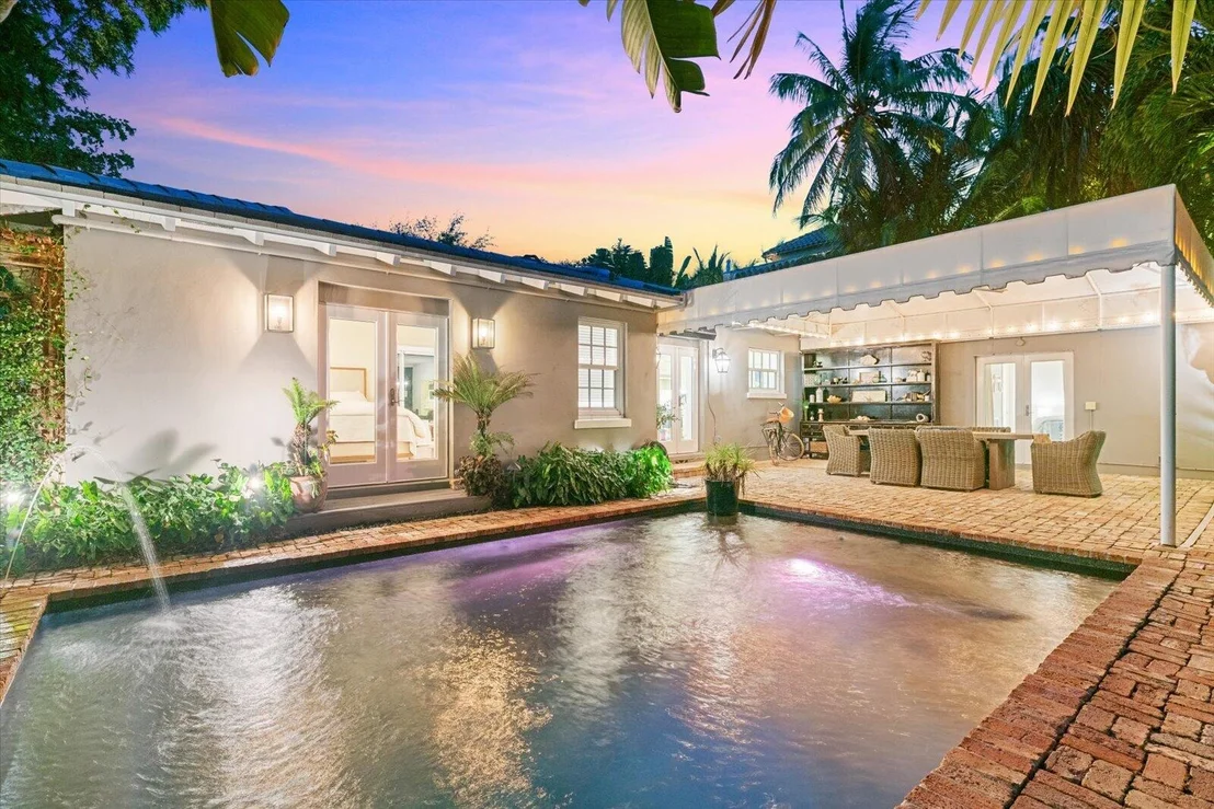 Photo of 733 Sunset Road