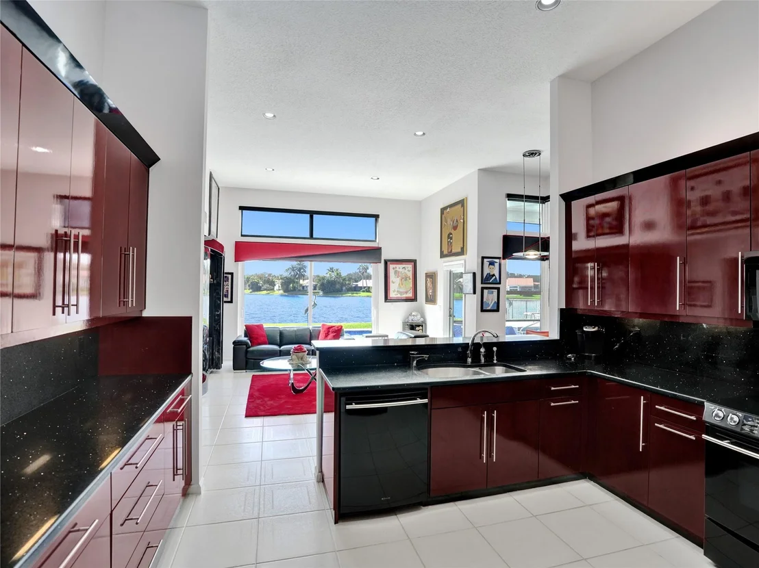 Photo of 10414 Bermuda Drive