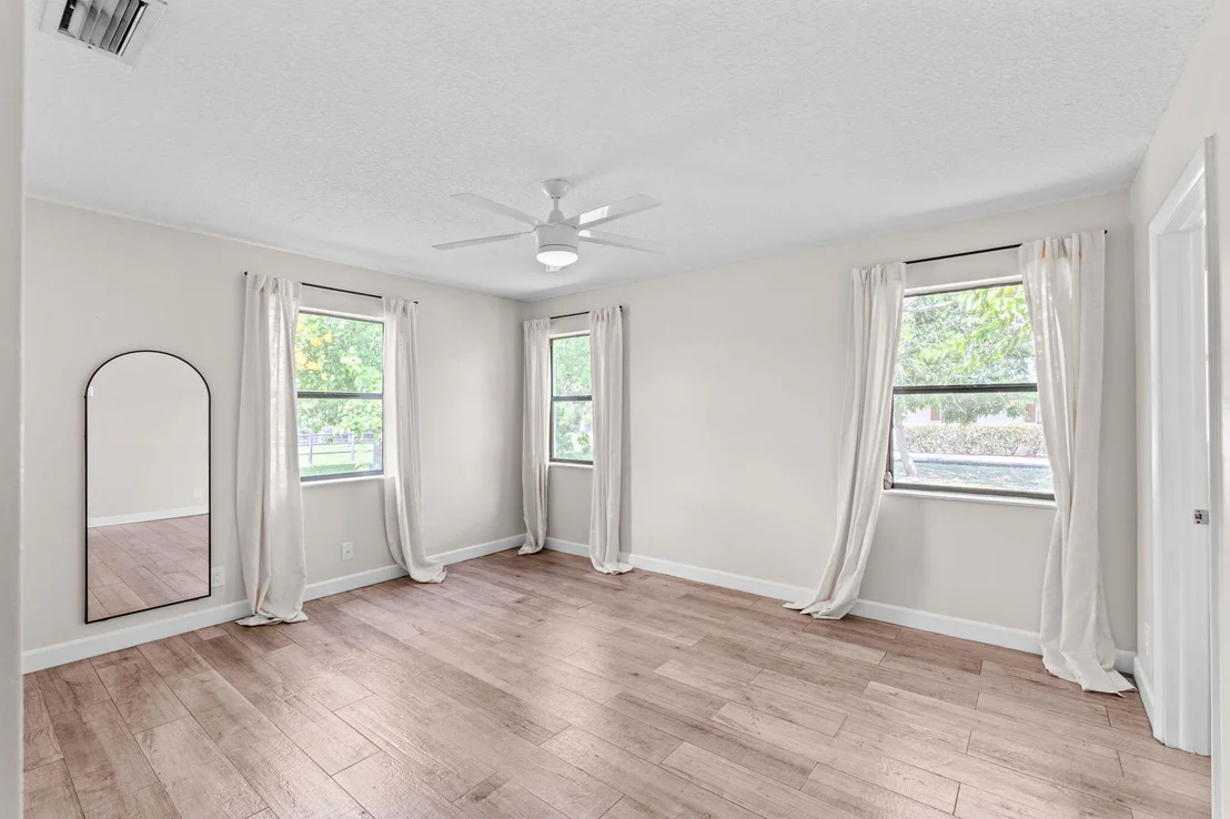 Photo of 1230 F Road