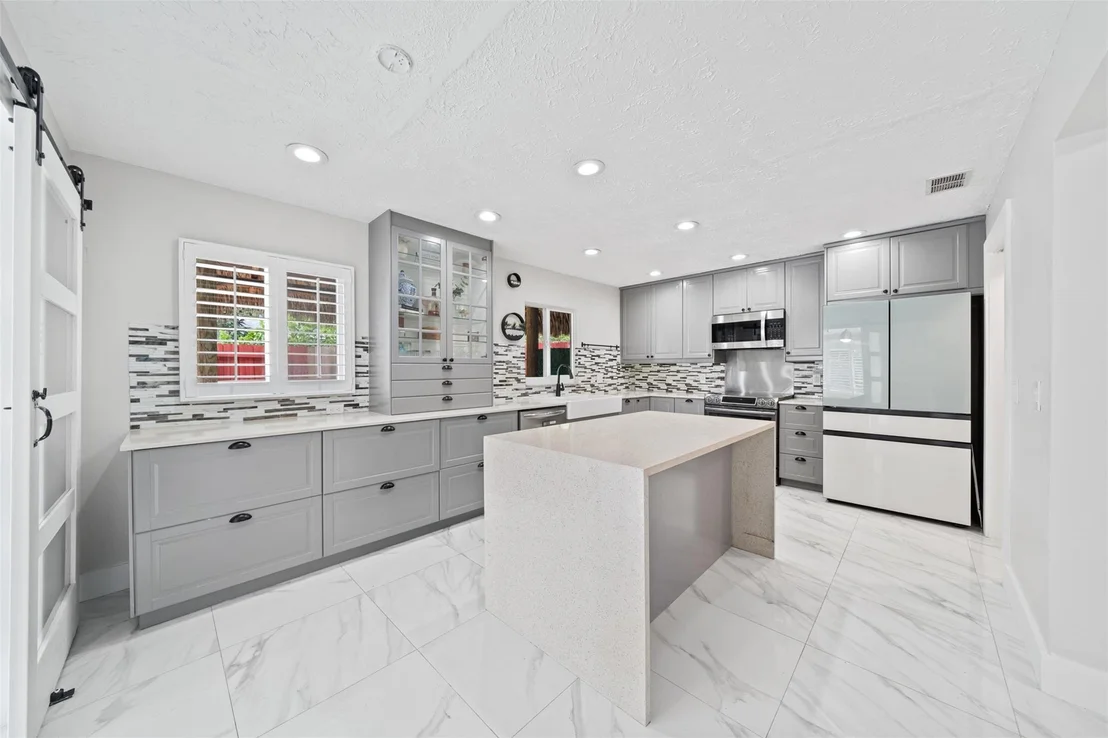Photo of 209 SE 1st Terrace