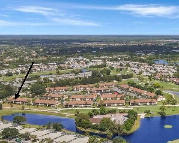 Photo of Unit E at 1501 Pinecrest Circle