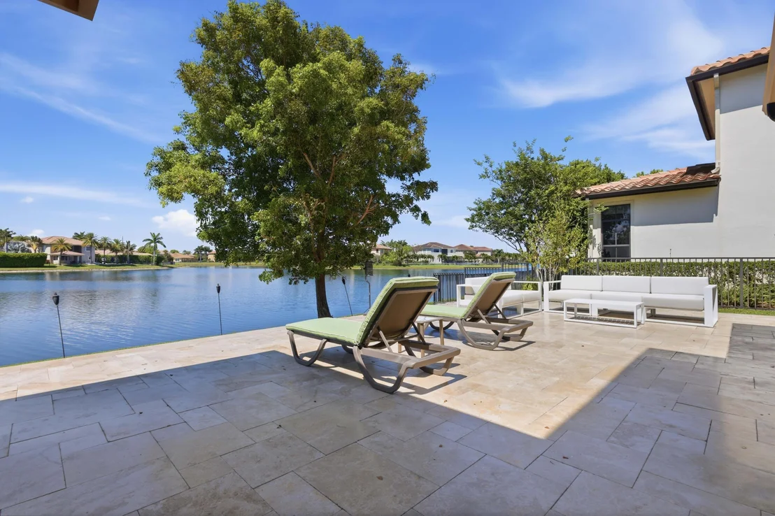 Photo of 10271 Peninsula Place
