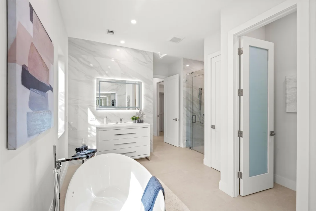 Photo of 417 Lake Drive