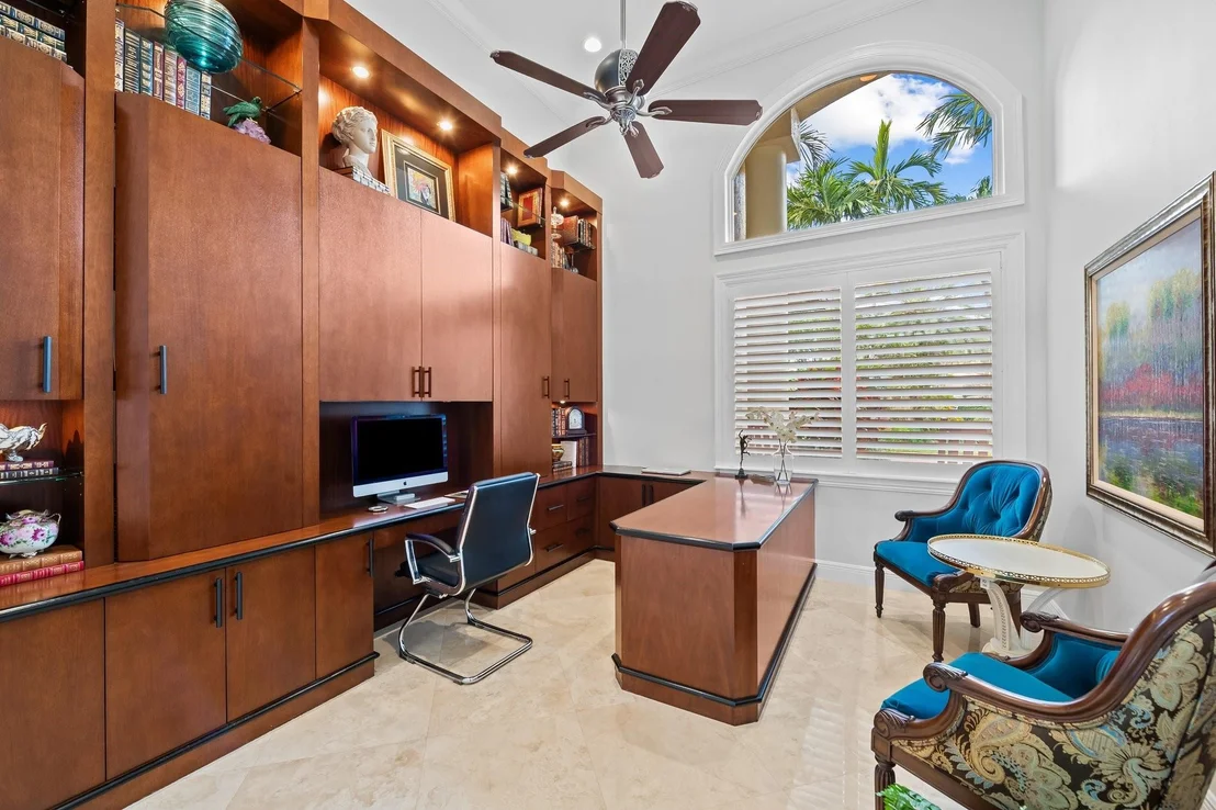 Photo of 3378 Bradenham Lane
