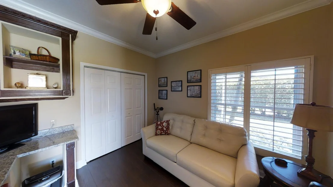 Photo of 11331 Edgewater Circle