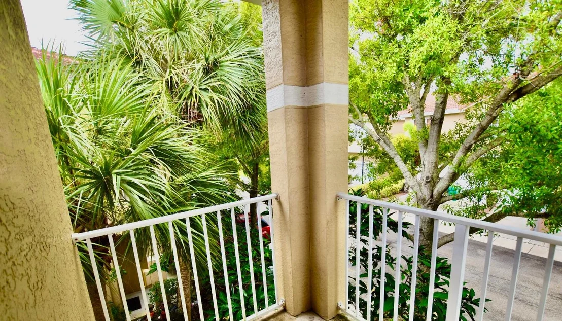 Photo of Unit J at 106 Lighthouse Circle