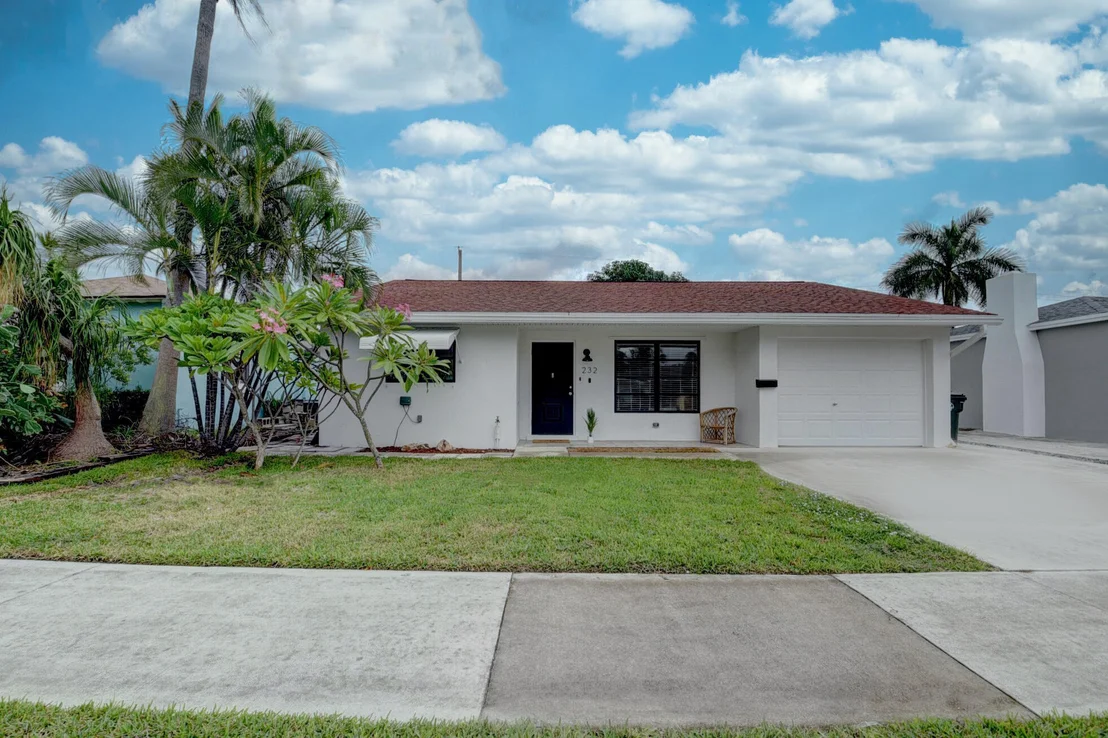 Photo of 232 Wellesley Drive