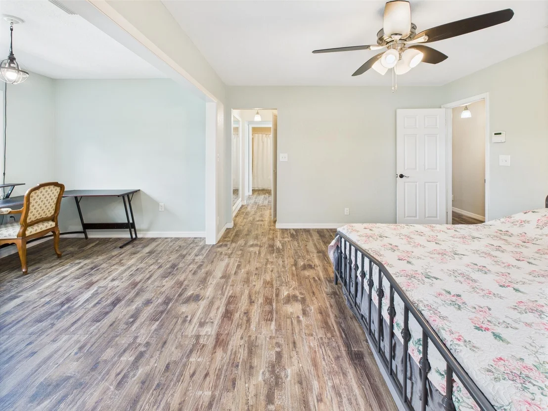 Photo of 2045 SW 18th Lane