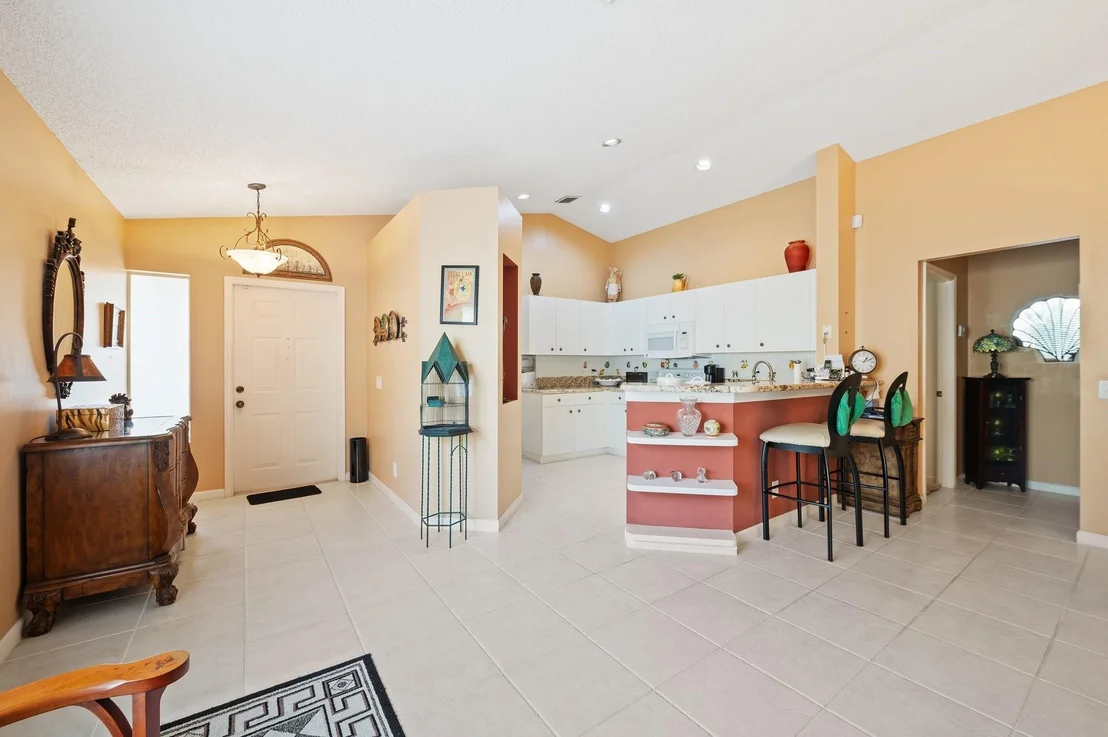 Photo of 1120 Alexander Bend