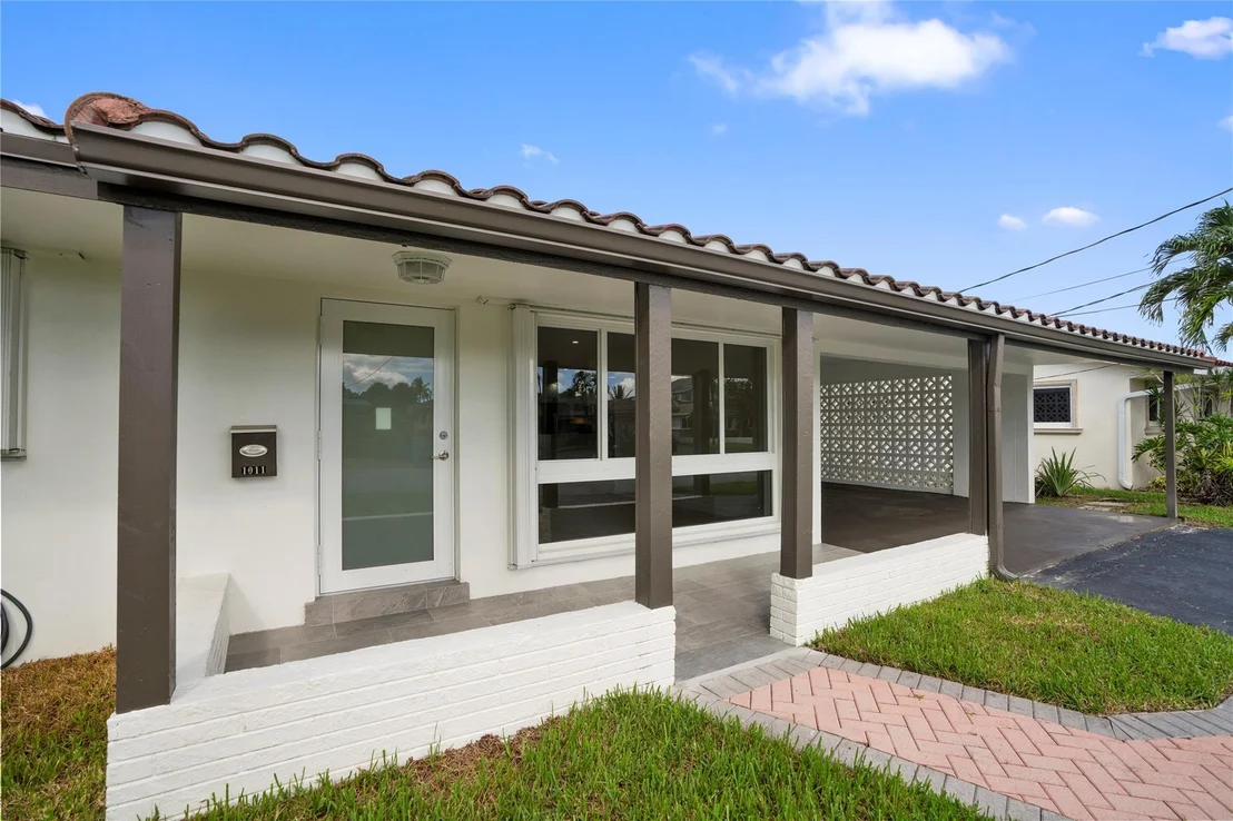 Photo of 1011 SE 7th Avenue