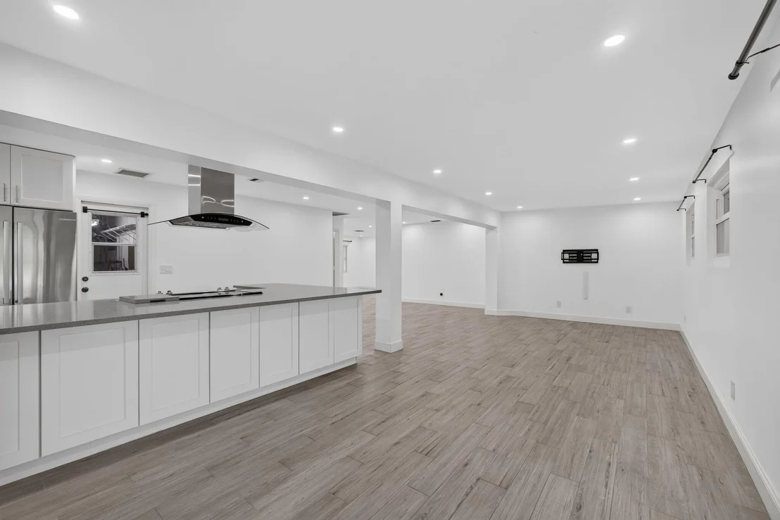 Photo of 502 Circle E