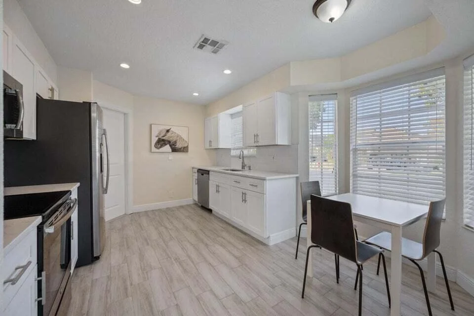 Photo of 1050 Aviary Road