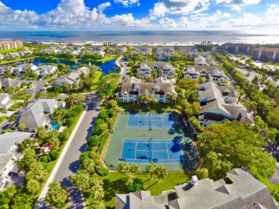 Photo of 607 Mainsail Circle
