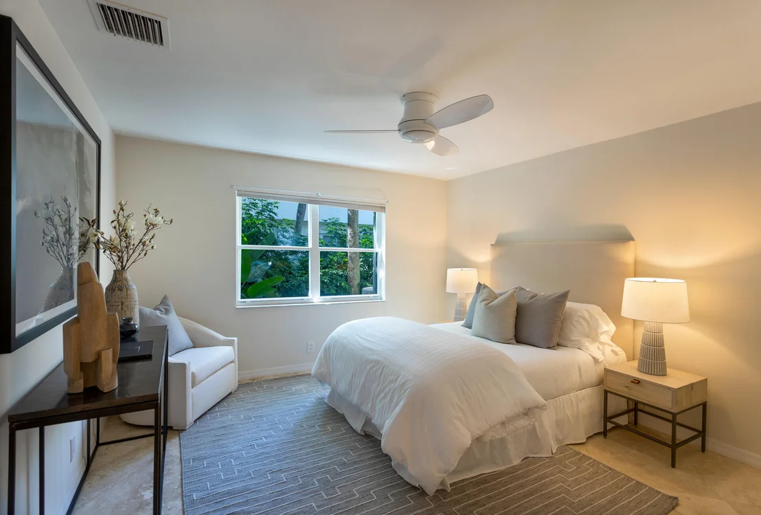 Photo of 5929 N Ocean Boulevard