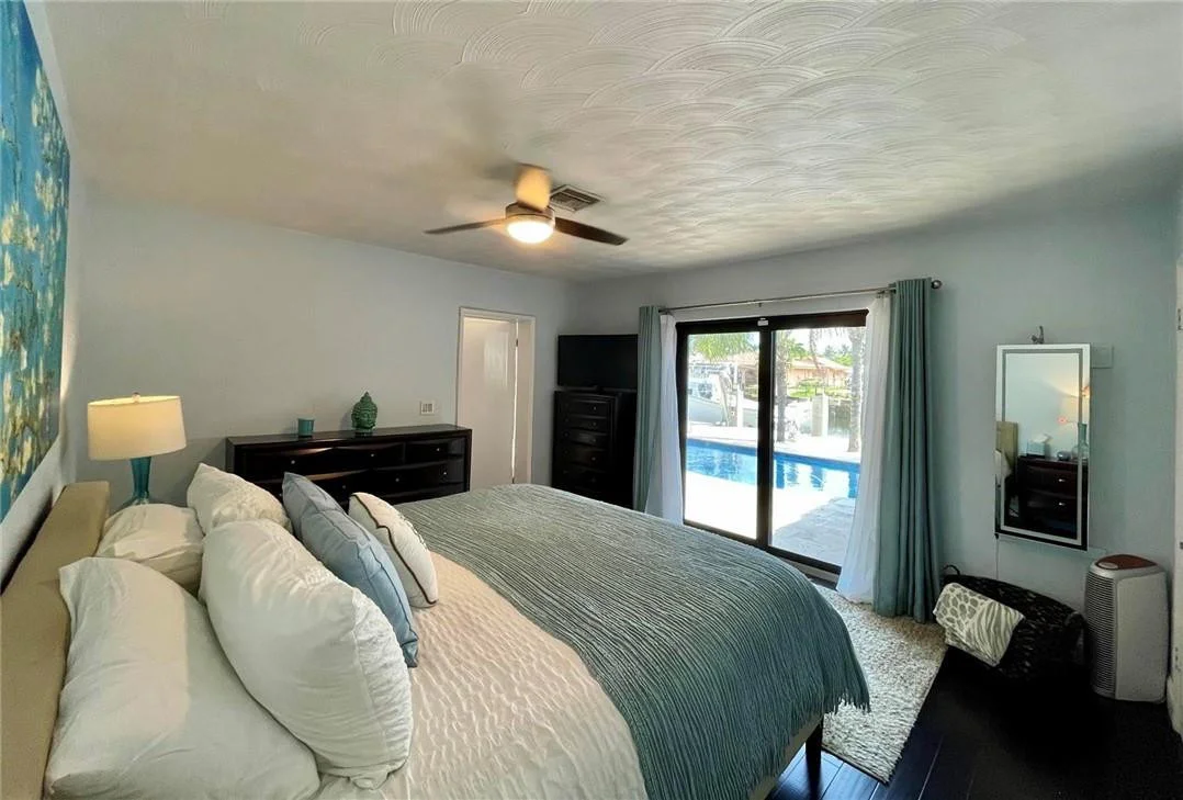 Photo of 330 SE 3rd Court