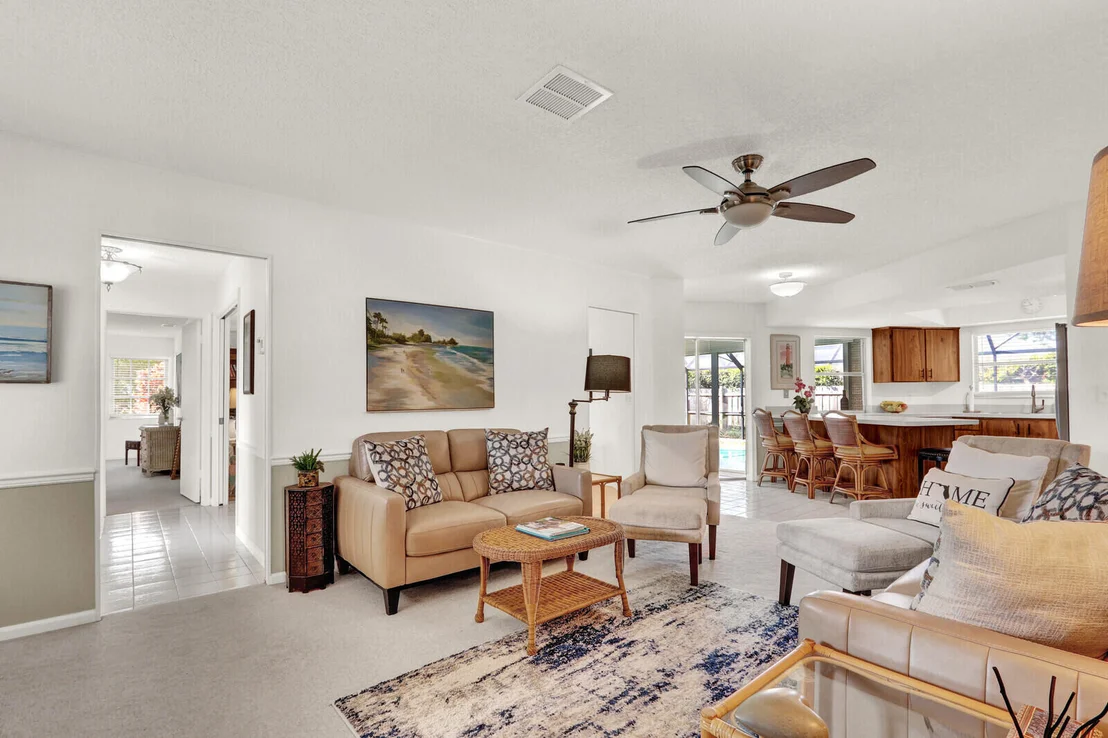 Photo of 36 SE Saddleback Road