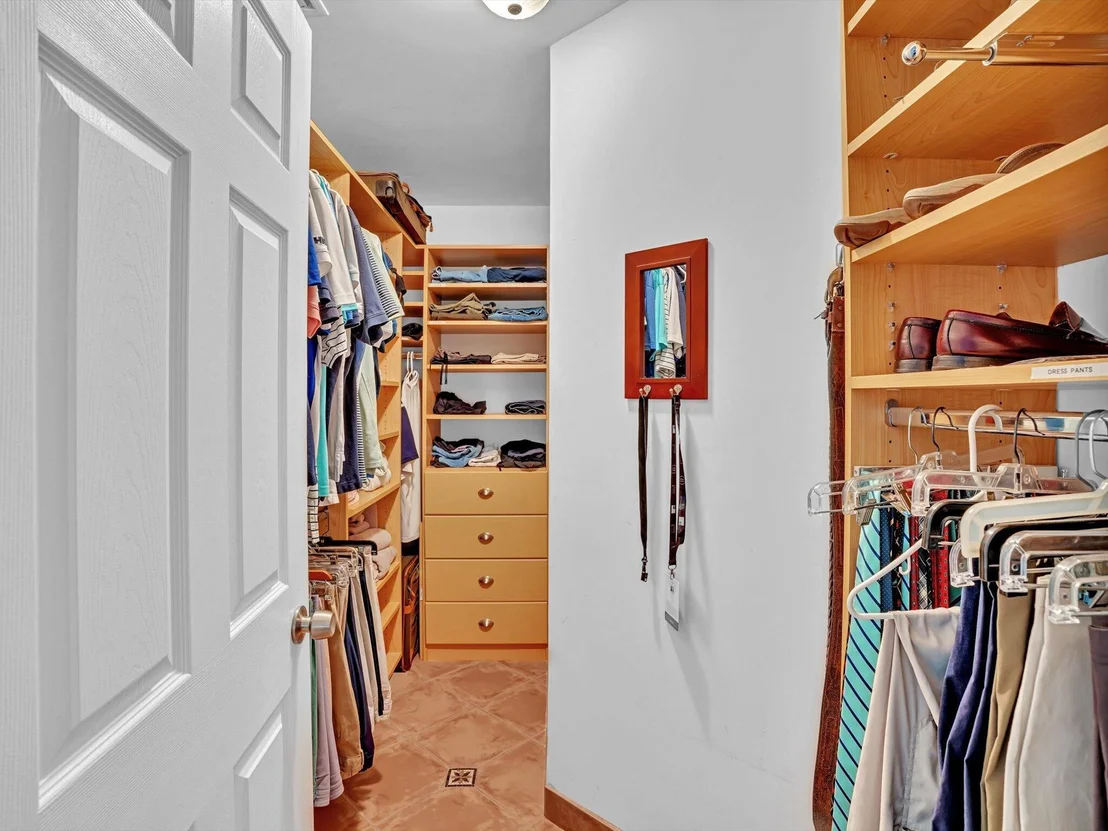 Photo of 3204 Lakeview Drive
