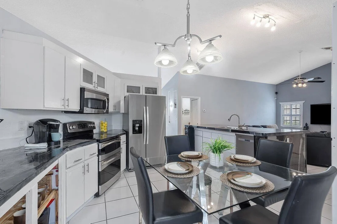 Photo of 10207 Canoe Brook Circle