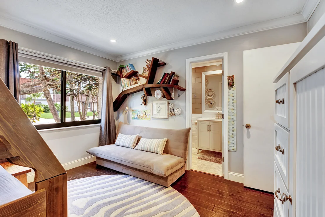 Photo of 6366 Pond Apple Road