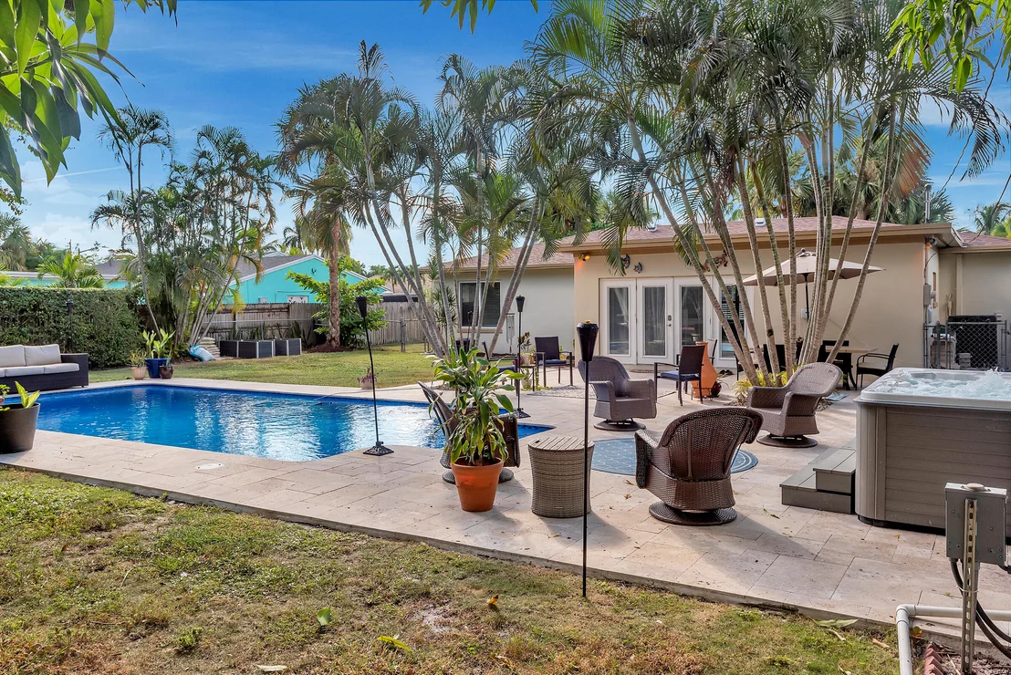Photo of 327 Ellamar Road