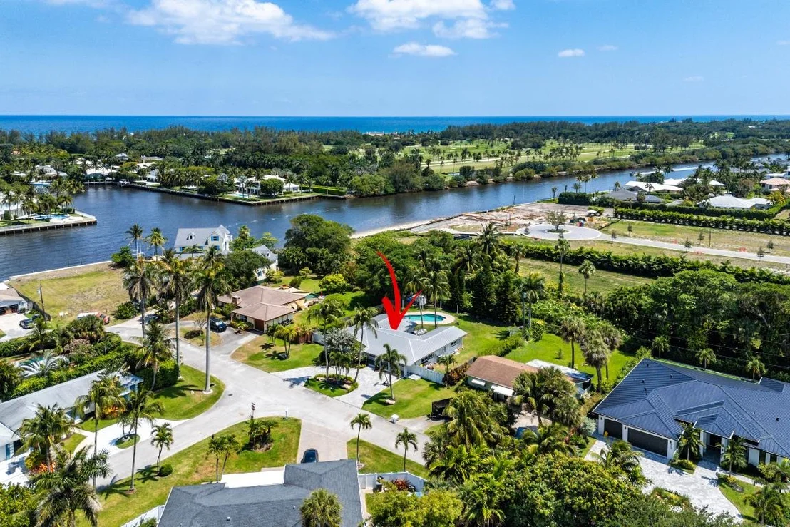 Photo of 912 Roberts Road
