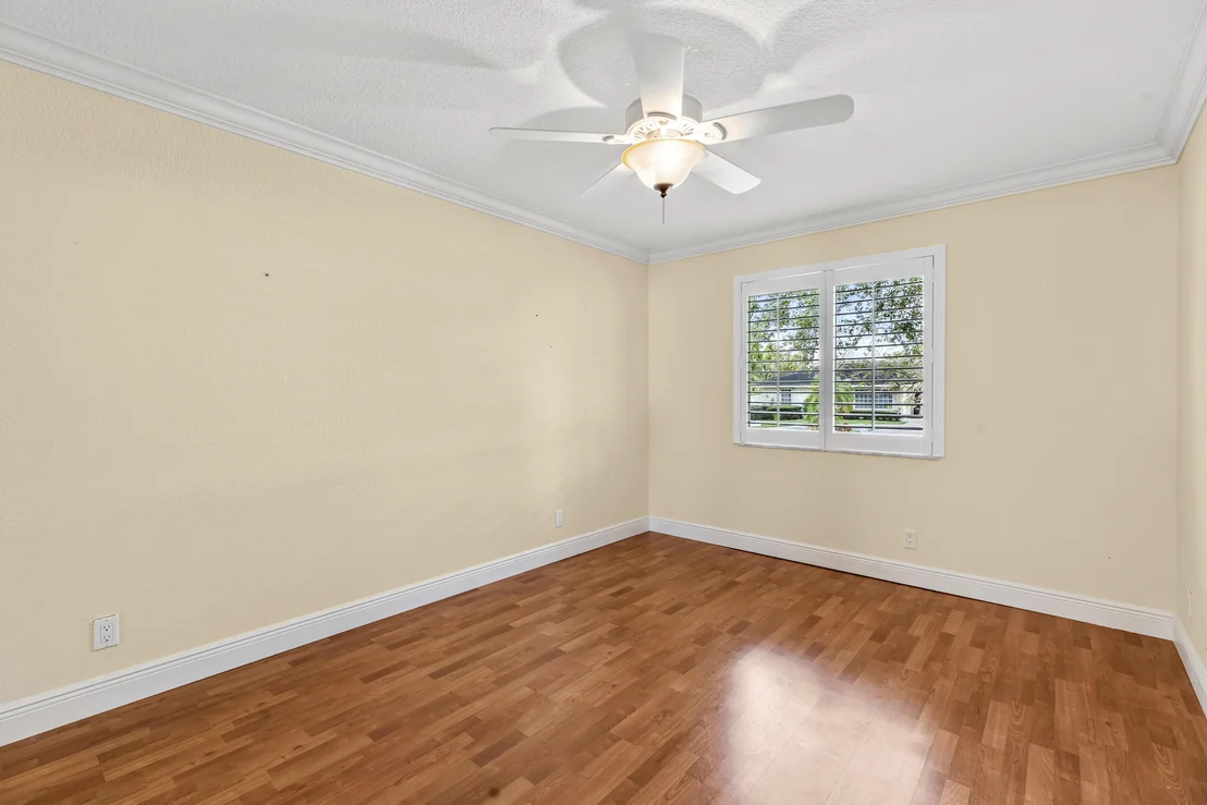 Photo of 3210 Lakeview Drive