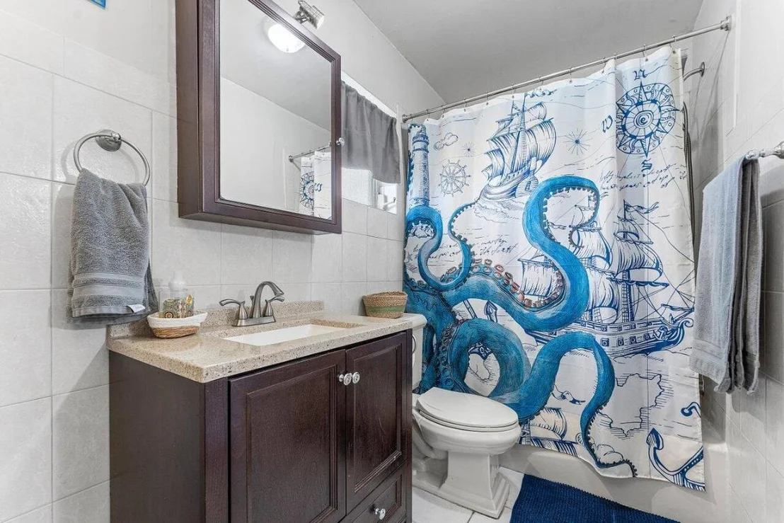 Photo of 5455 Pine Tree Drive