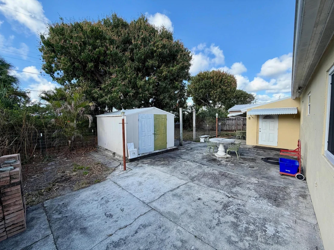 Photo of 360 Forest Hill Boulevard
