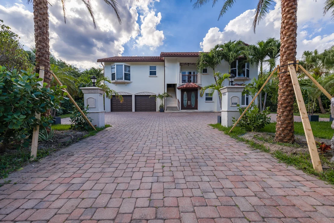 Photo of 4108 S OCEAN Boulevard
