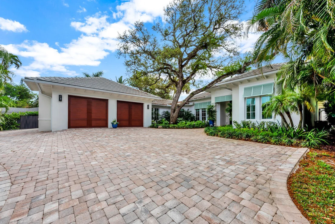 Photo of 544 Live Oak Road