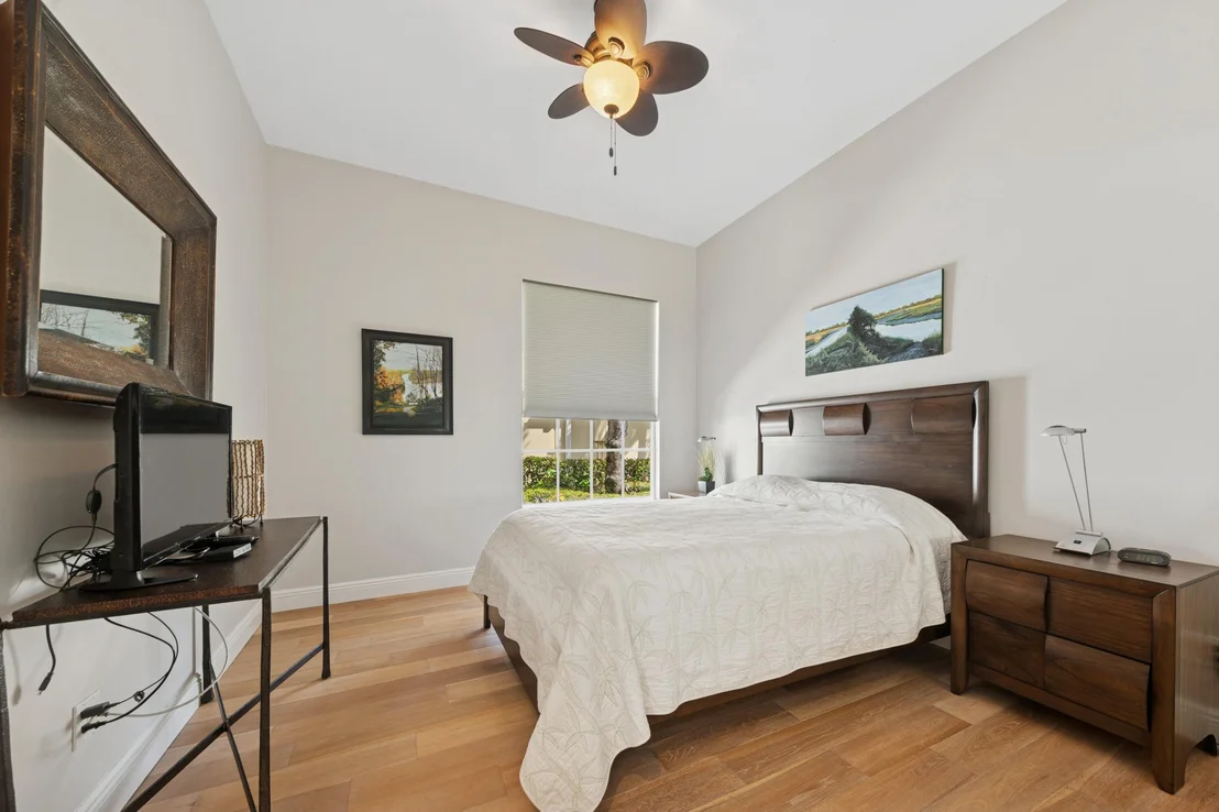 Photo of 2024 Valencia Drive