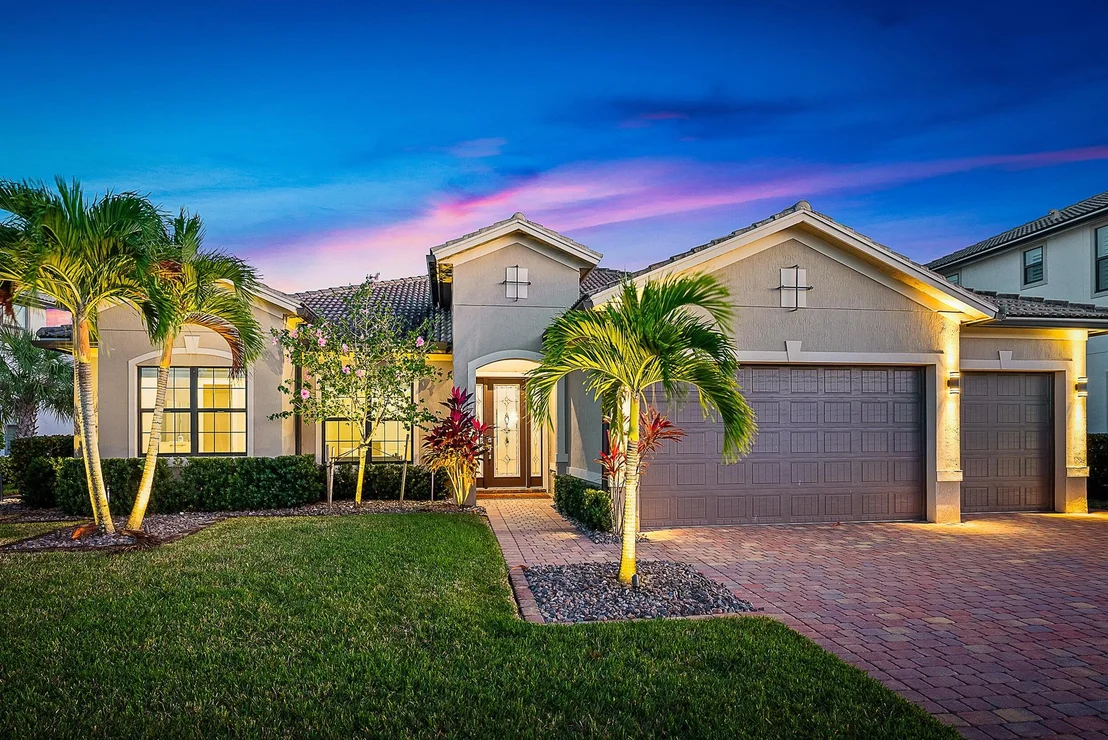 Photo of 323 Sonoma Isles Circle
