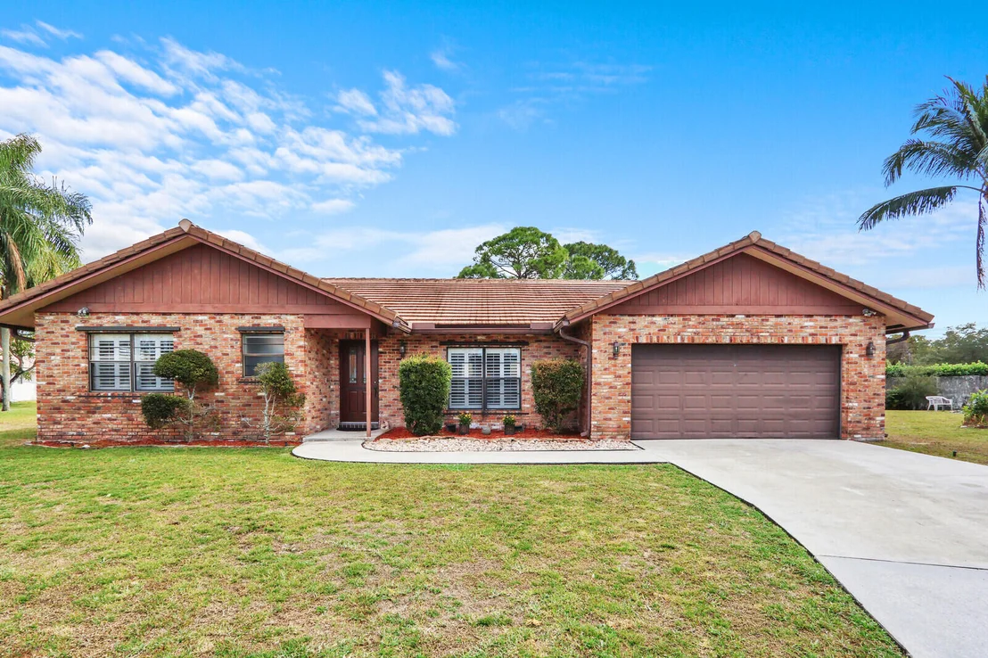 Photo of 21946 White Pine Terrace