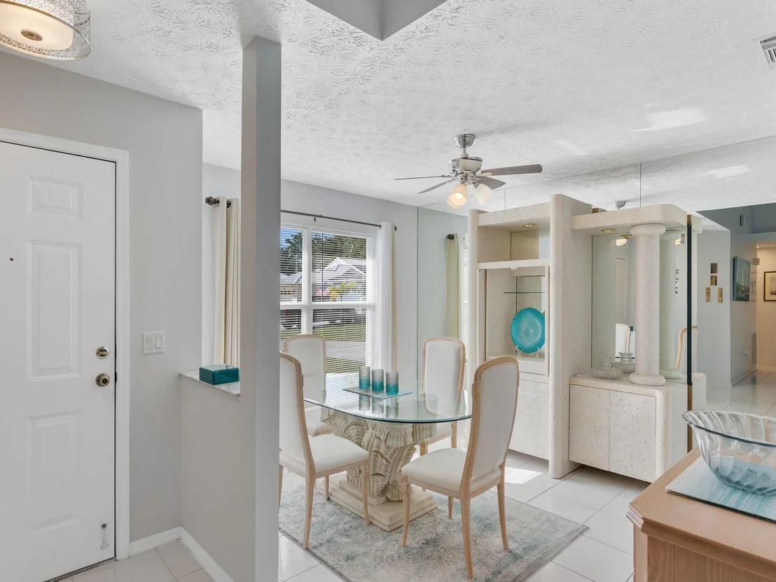Photo of 6713 Gaviota