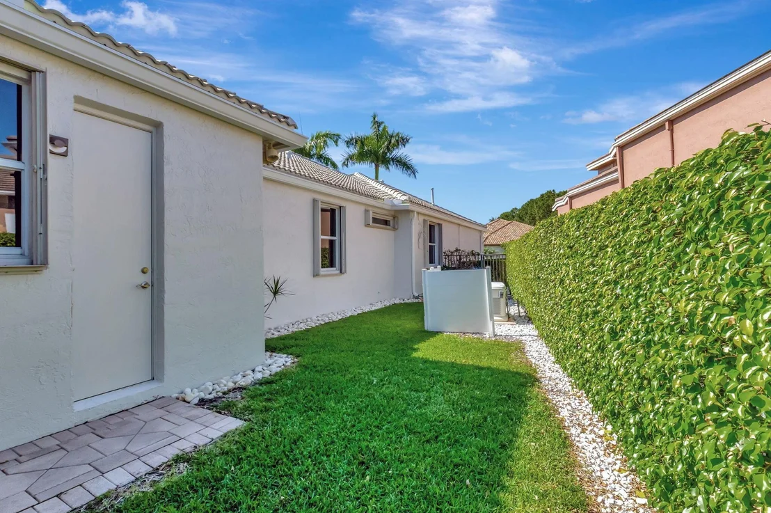 Photo of 6815 Royal Orchid Circle