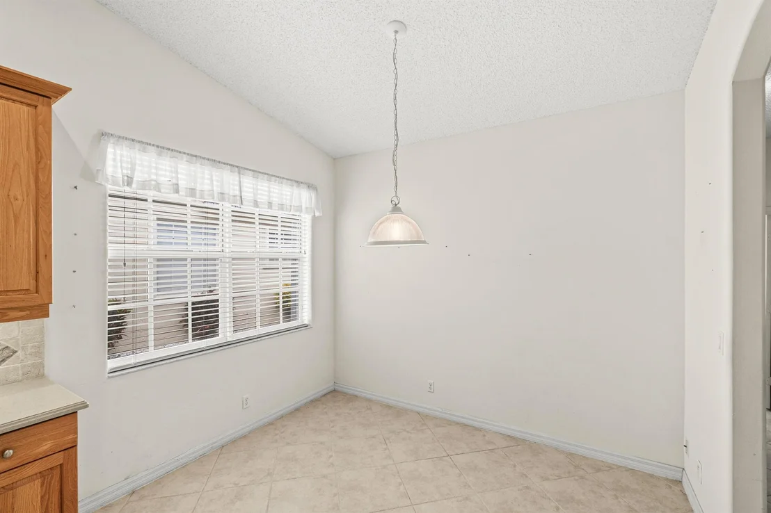 Photo of 6252 Heliconia Road