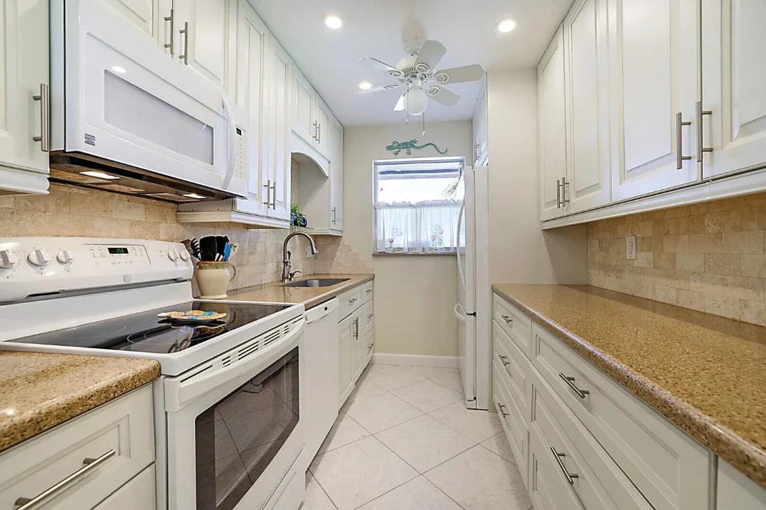 Photo of Unit D at 340 Main Boulevard