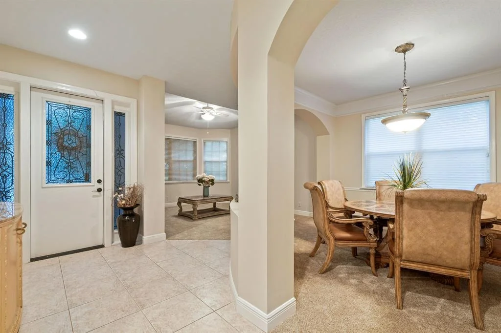 Photo of 352 Kingfisher Drive