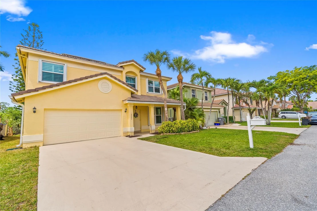 Photo of 18082 Clear Brook Circle