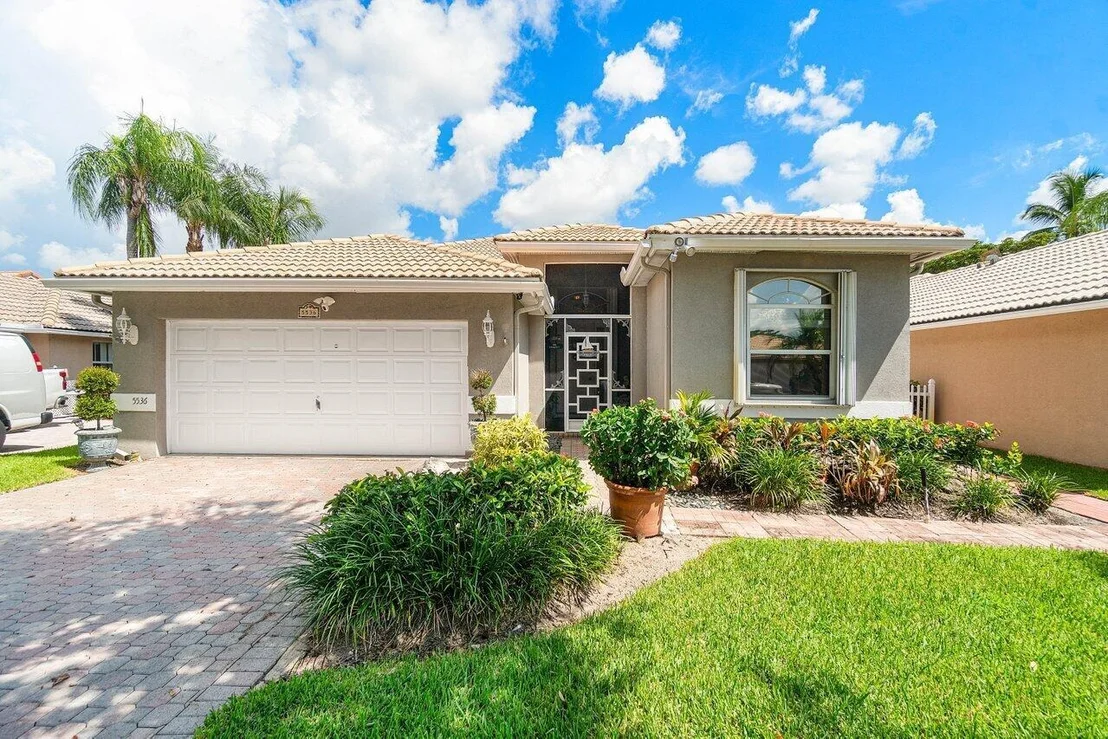 Photo of 5536 Grande Palm Circle
