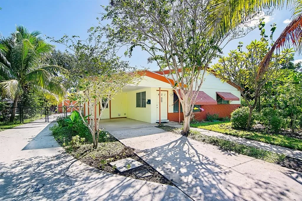 Photo of 421 6th Street