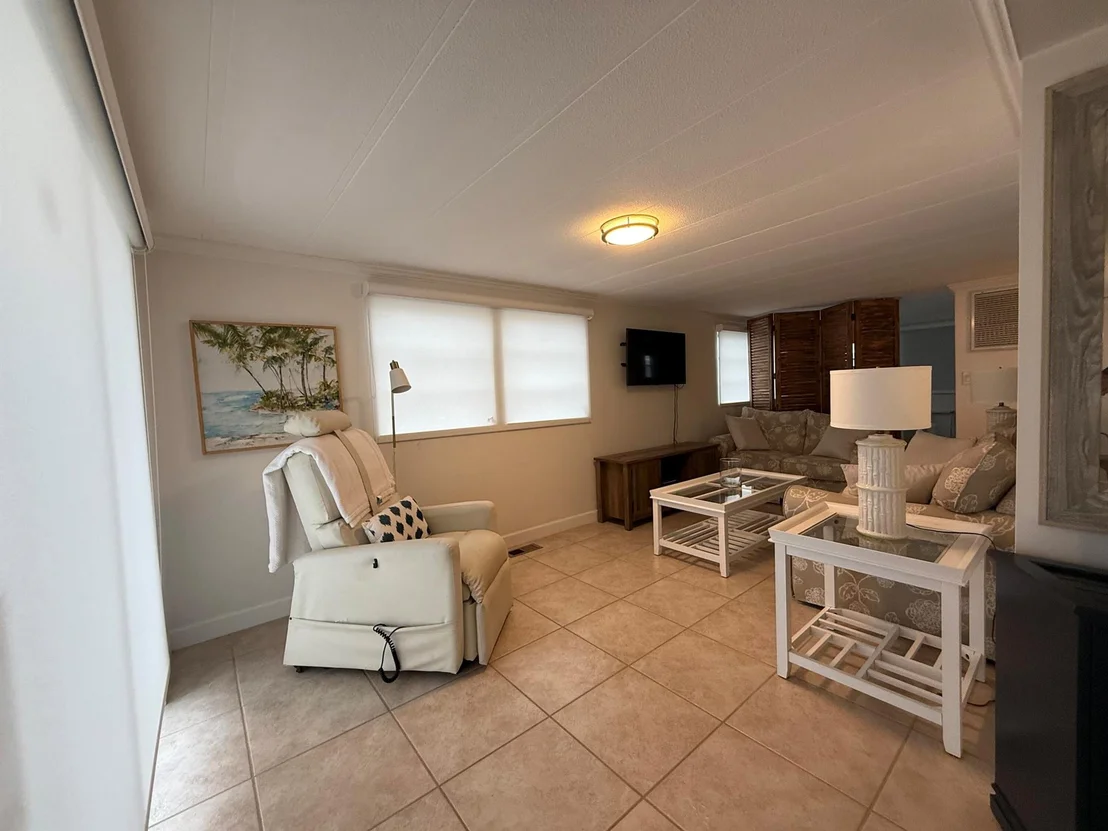 Photo of Unit D at 207 Eagle Drive
