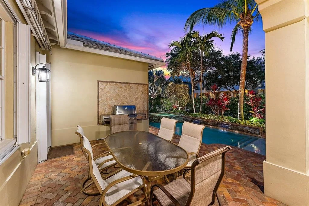 Photo of 231 W Bay Cedar Circle