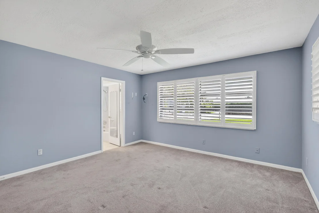 Photo of 1233 NW River Terrace