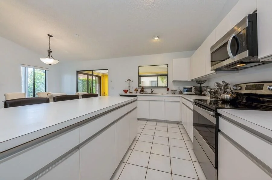 Photo of 2490 Riviera Drive