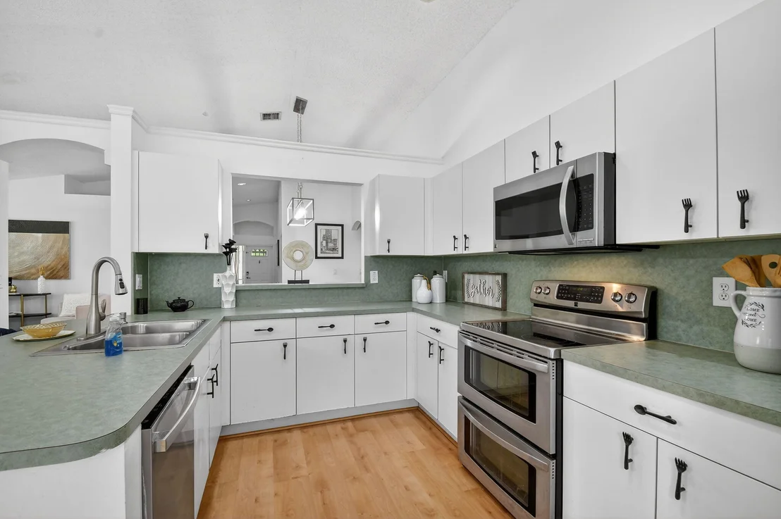 Photo of 7760 Manor Forest Lane
