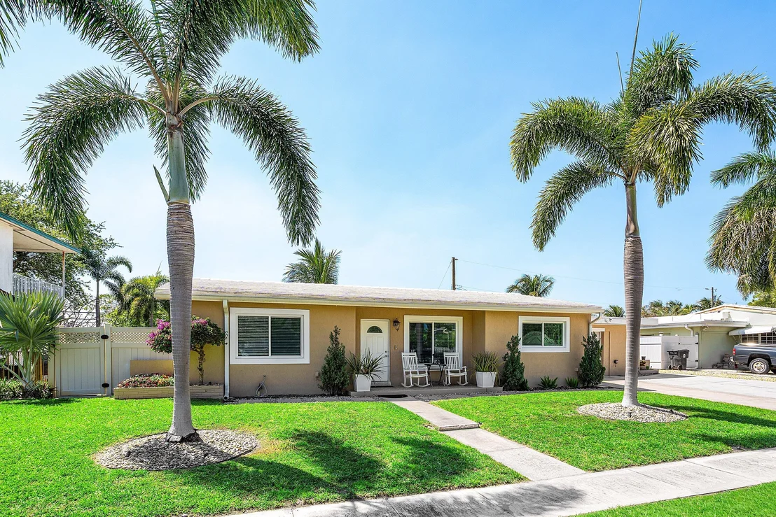 Photo of 1603 Crest Drive