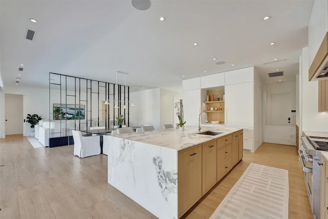 Photo of 5151 NE 30th Avenue