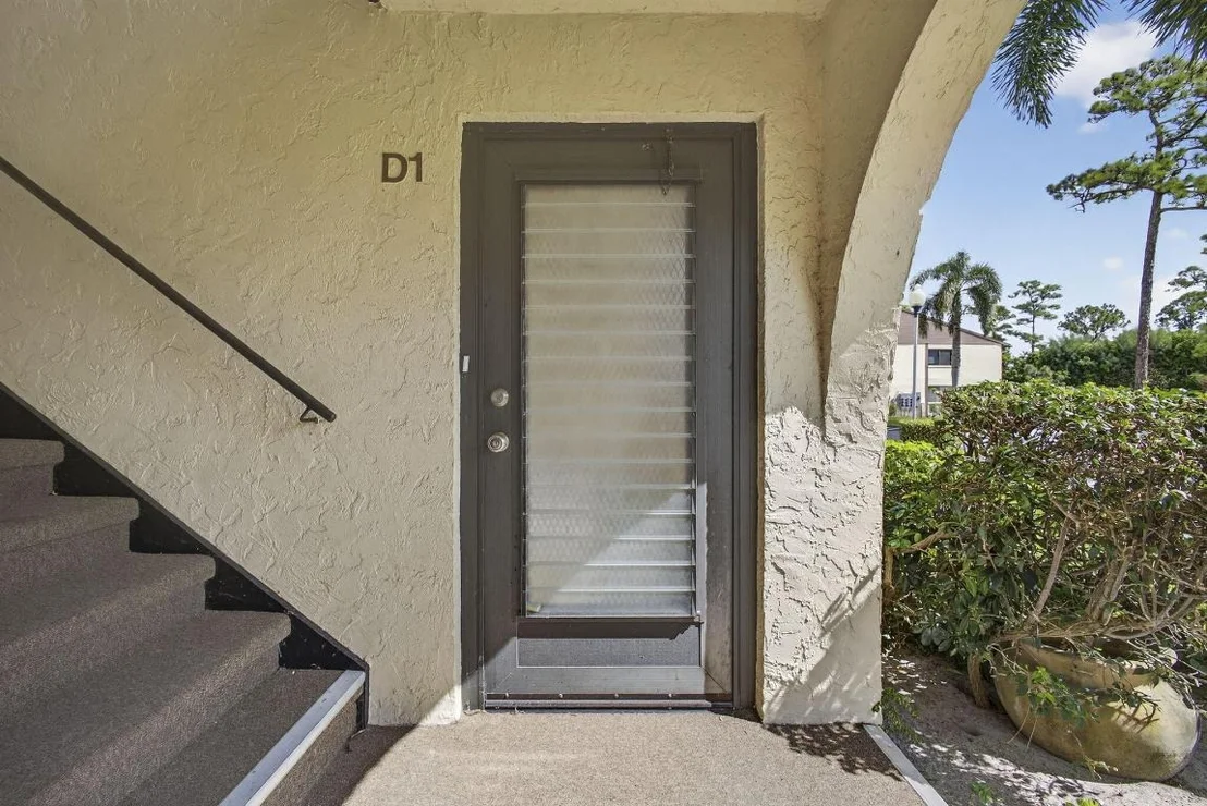 Photo of Unit D1 at 309 Knotty Pine Circle
