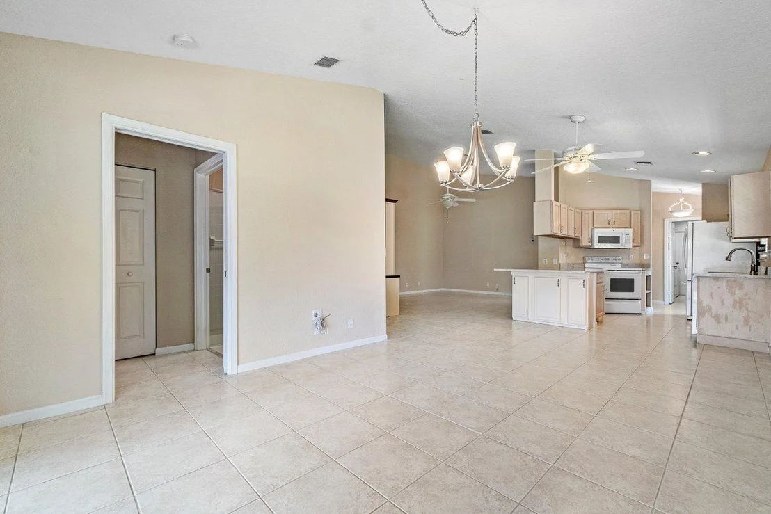 Photo of 5271 Grande Palm Circle